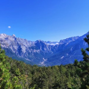 Le parc national de Theth, que l'on surnomme "les Alpes albanaises" 🇦🇱⛰️ .#albania #landscape
